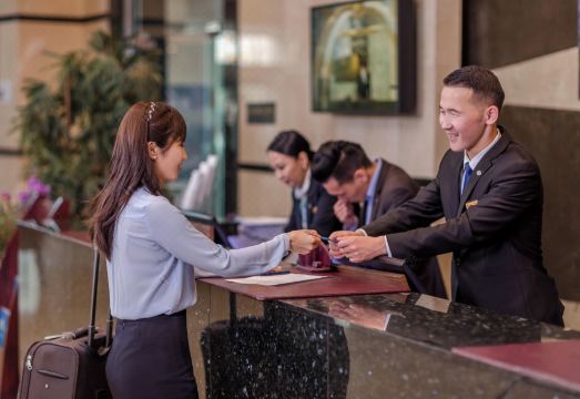 더 블루 스카이 호텔 & 타워