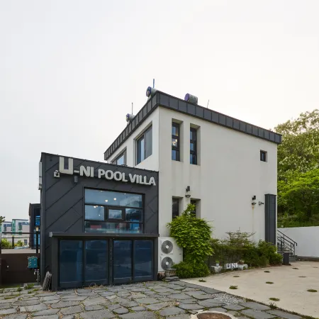 Pohang Uni Pool Villa Pension