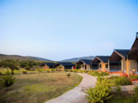 Endeem Mara Resort Hotels in Mara
