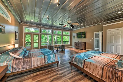 Lake Barkley Home: 개인 독점, 카약, 화덕! - 3성급