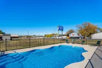 Rodeway Inn Kingsland - Lake LBJ - Pools