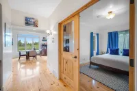 Fun w/ Family! Mtn-view Gem w/ Deck in Driggs - 4 stjerner