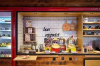 Moxy Katowice Airport - 3-Star