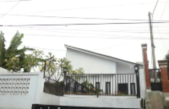 Villa Kilat Banyuwangi 鄰近Bromo Ijen Tour Agency Indonesia的酒店