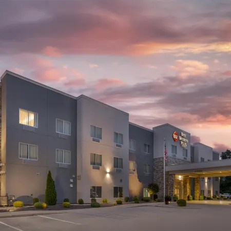 Best Western Plus Parkside Inn  Suites