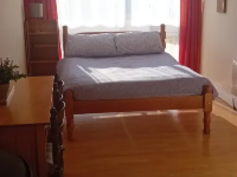 Lovely double bed private studio in tullamore town Hoteles en Condado de Offaly