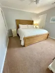 Middle of the Row Duplex, Quiet, and Cozy, 3 bed/2 bath