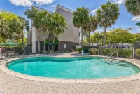 La Quinta Inn & Suites by Wyndham Miami Lakes - Pet friendly