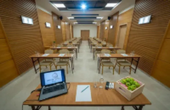 Hotel Zoo Sofia - Secured Paid Parking