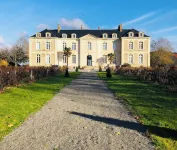 Château des Marais - С бассейном