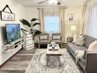 Coastal Charm meets Farmhouse living in a cozy single-family. 8 min to Mayo.