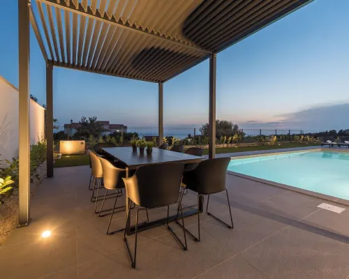 Villa Aria Hotels in Lun