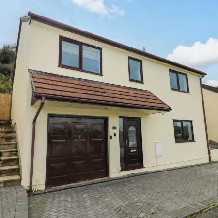15 Lawnswood