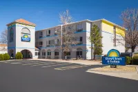 デイズ イン & スイーツ バイ ウィンダム エアポート アルバカーキ