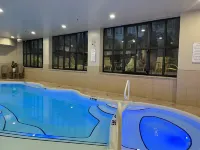 珀斯貝斯特韋斯特Plus帕克賽德旅館及水療中心 - 泳池