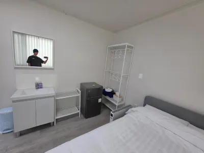 Yangyang Climf Stay Hoteles cerca de Playa de Jukdo