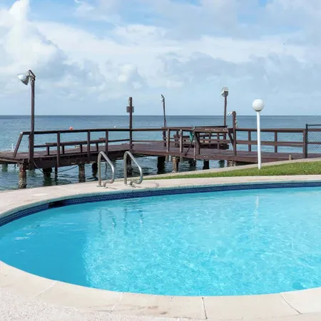 Bayfront W-docks & Fish 3 Patios Prime Location