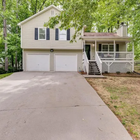 Tranquil Hideaway Home - Pet-friendly