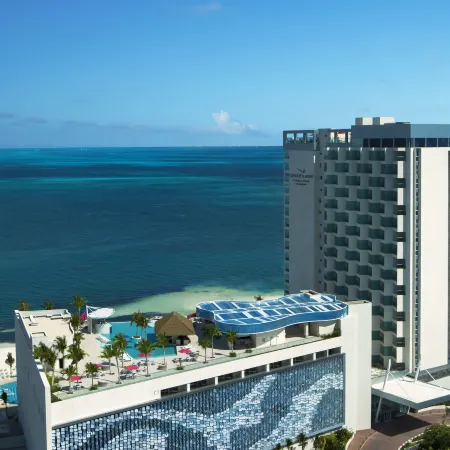 Breathless Cancun Soul Resort & Spa - Adults Only - All Inclusive Отели рядом с достопримечательностью «Пляж Лангоста»