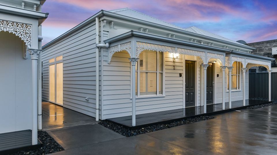 Aloha Central Luxury Apartments