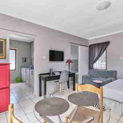 The Cozy 1 Bedroom Apartment Rooms