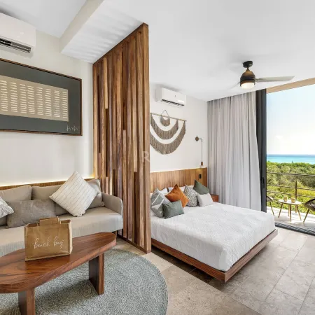 Ixuh Ocean Front 5 Ave Playa del Carmen