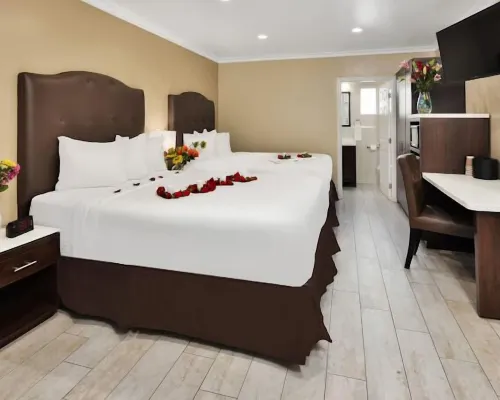 El Royale Hotel - Near Universal Studios Hollywood Hotels near Beverly Park