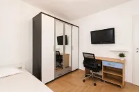 Modern Seaside Apartment with Balcony - Erika,Donja Lastva - 3성급