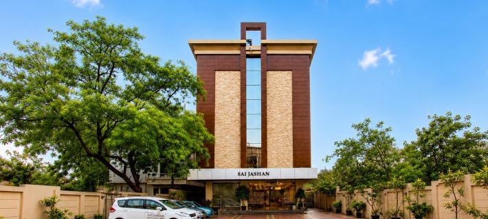 Hotel Sai Jashan Shirdi - Where Blessings & Comfort Meet Hoteles en Distrito de Ahmednagar