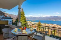 La Rosa Dei Venti Lake View Terrace - Happy Rentals - Condos