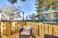 Water View! Walkable Gem Near Bayshore Boulevard - Apartment