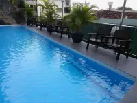 Ritz Garden Hotel - piscina