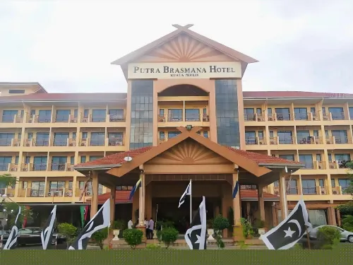 Putra Brasmana Hotel - Завтрак
