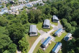 18 Manleigh Park