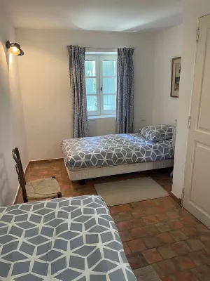 Charming 3-Bedroom Home with a Private Pool at the Foot of Mont Ventoux. Stunning View