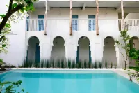 De Lit - Rooftop Pools