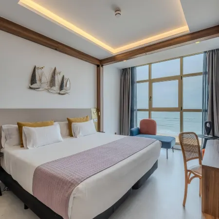 Faranda Rias Altas, Ascend Hotel Collection Отели рядом с достопримечательностью «Автовокзал Ла-Коруньи»