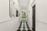 Bright Double En-Suite in WC1 - Kitchens