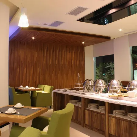 ALL-UR Boutique Motel-Yi-Lan Branch Отели рядом с достопримечательностью «Счастливая станция»