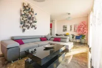Kalamata Coastal Charm, Modern Seaside Escape - 3-Star