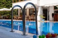 Cunda Giritlioğlu Otel Adult Only - Pemandangan Pantai