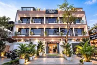 Hotel SV Near Noida Metro Station 52 - Balcony