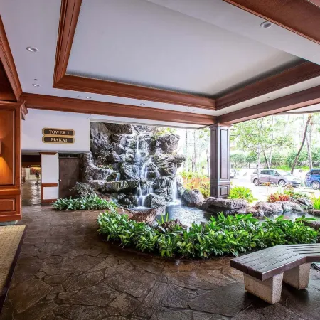 Newly Remodeled - 30th Floor Suite with Epic Mountain Views