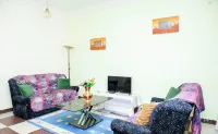 Odza, Modern Apartment, 3 Bedrooms, Private Parking - Apartments