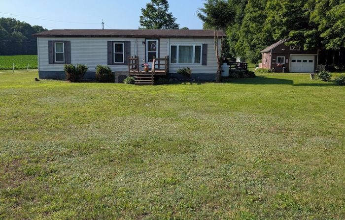 Cozy 2-Bedroom Home Salem NY. Close to Saratoga, Lake George NY & Vermont, AC