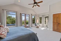 Downtown Heated Pool Hot Tub Gym Skyline View - Private Pools