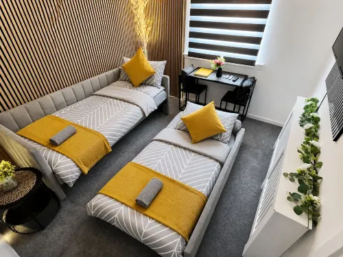Modern Entire Apartment- Self Checkin Free Parking - 4-Star