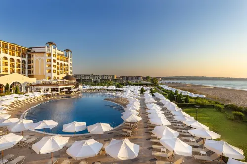 Alua Helios Bay - All Inclusive - parking