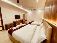Raghuwar Palace - 2-Star