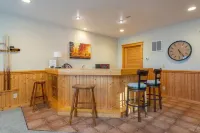 2 Deck Views Pool Table Hot Tub Spacious - Wifi